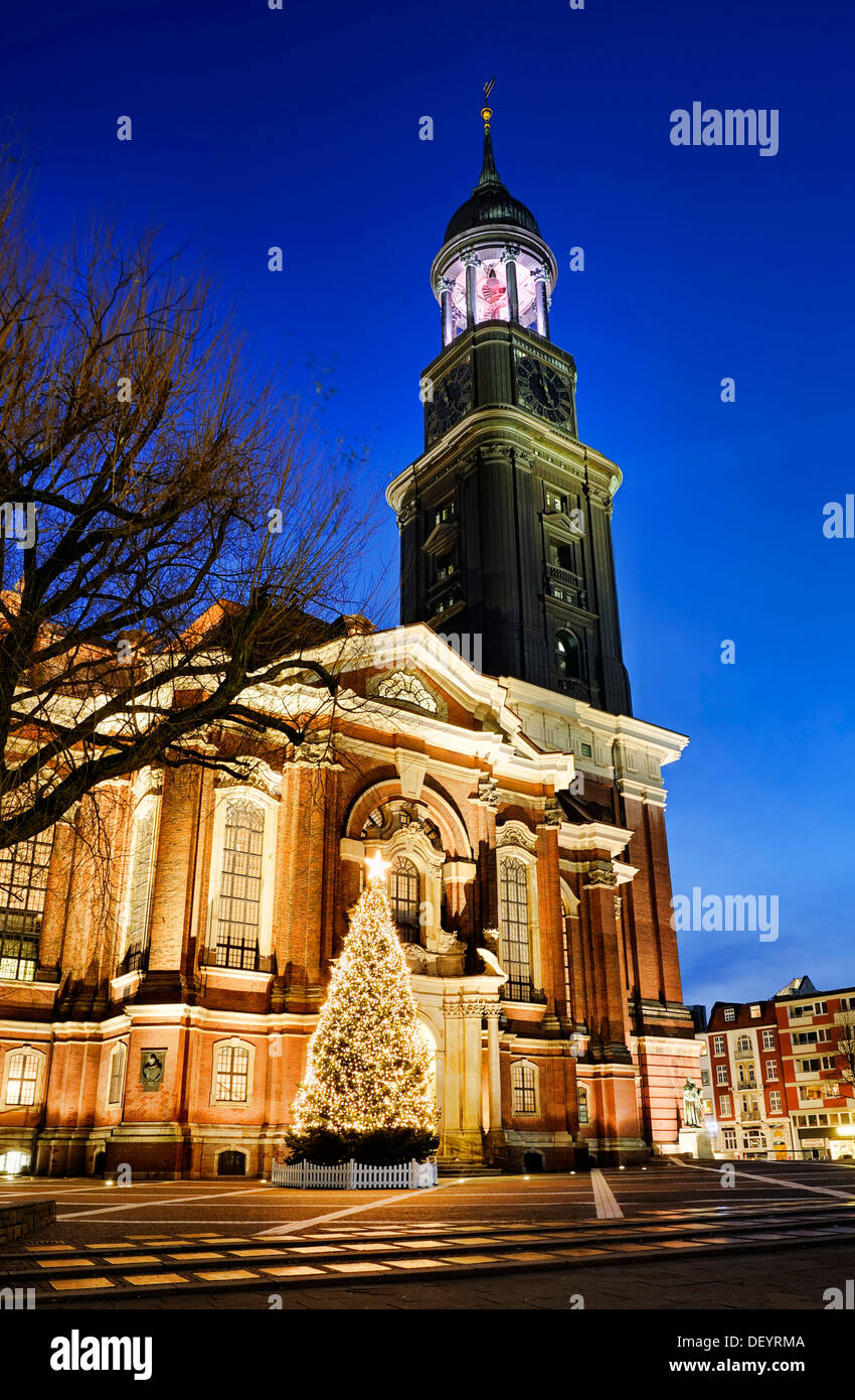 St. Michaelis Church, Michel, with Christmas tree, Neustadt quarter of ...