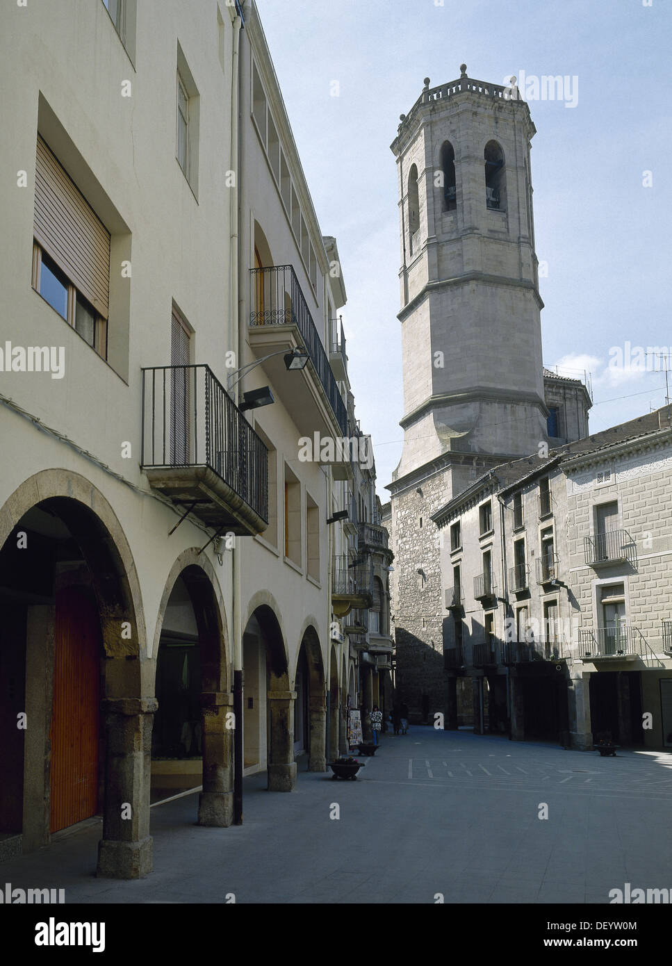 Spain. Tarrega. Carme street and Santa Maria del Alba church 1672-1742, designed by Josep de la Concepcio (1626-1690). Stock Photo