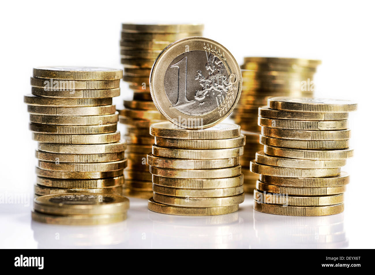 Euro coin stacks hi-res stock photography and images - Alamy