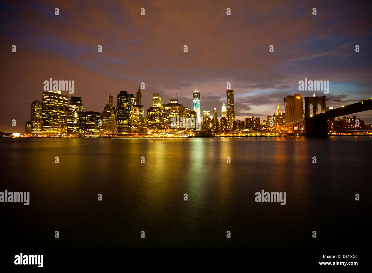 New york skyline from across the east river hi-res stock photography ...