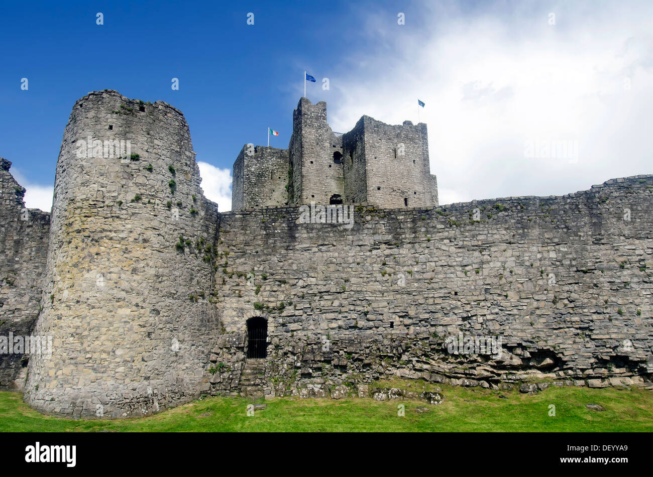 Trim Castle exterior walls of the largest Anglo-Norman castle in Ireland begun 1176 and location for movie Braveheart Stock Photo