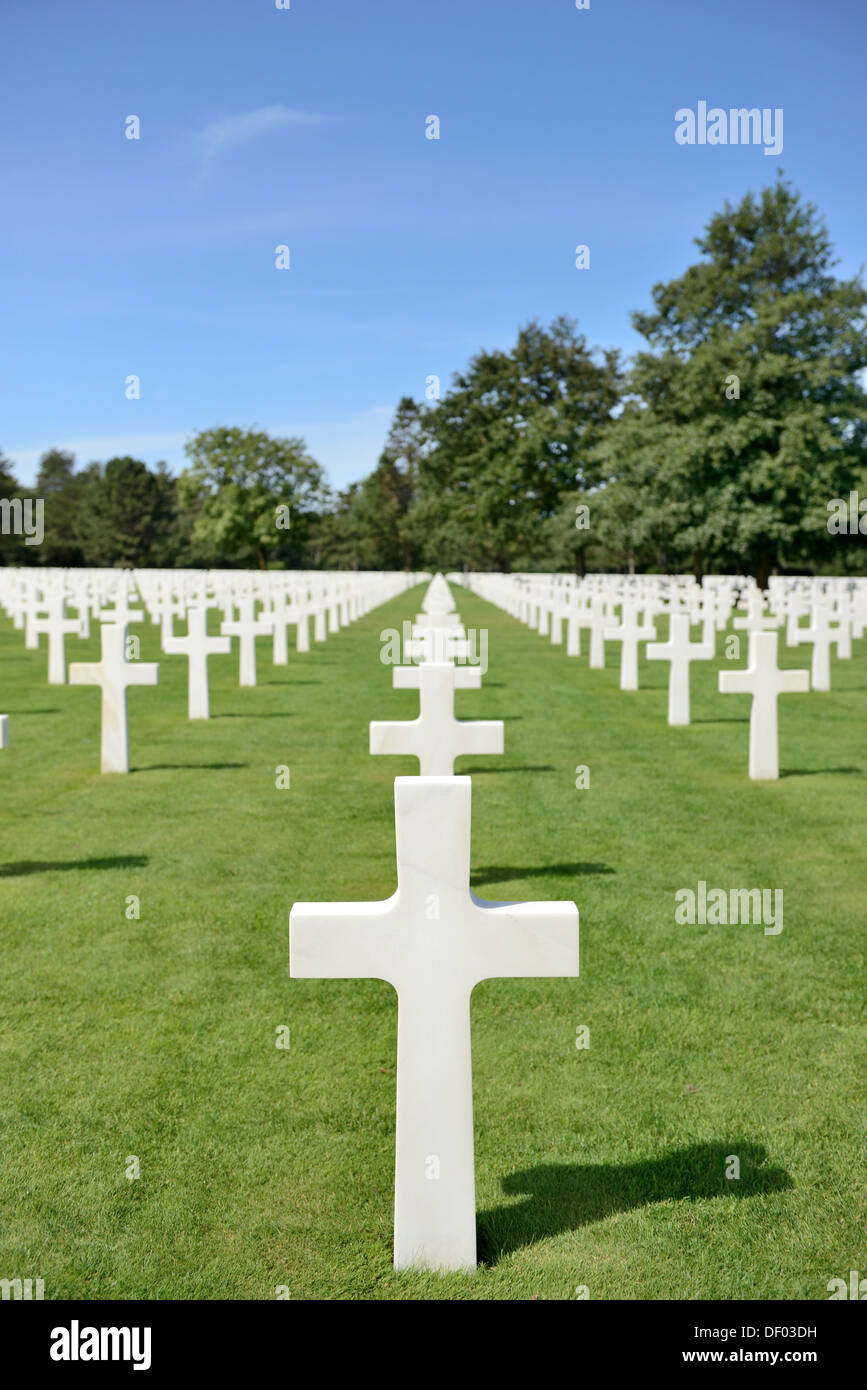 line of graves in a world war 2 cemetery Stock Photo