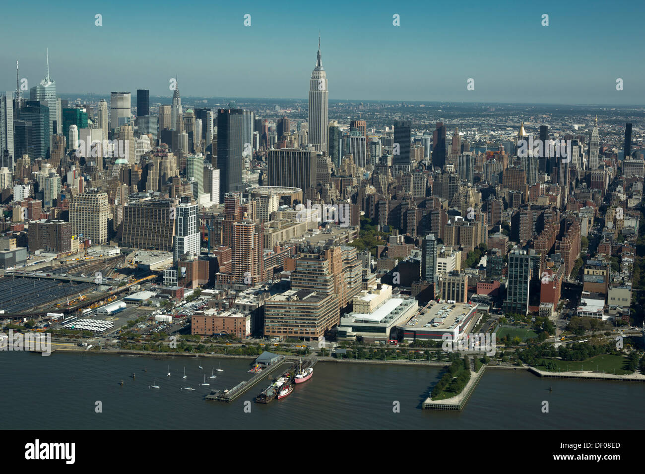 AERIAL MIDTOWN SKYLINE HUDSON RIVER MANHATTAN NEW YORK CITY USA Stock ...