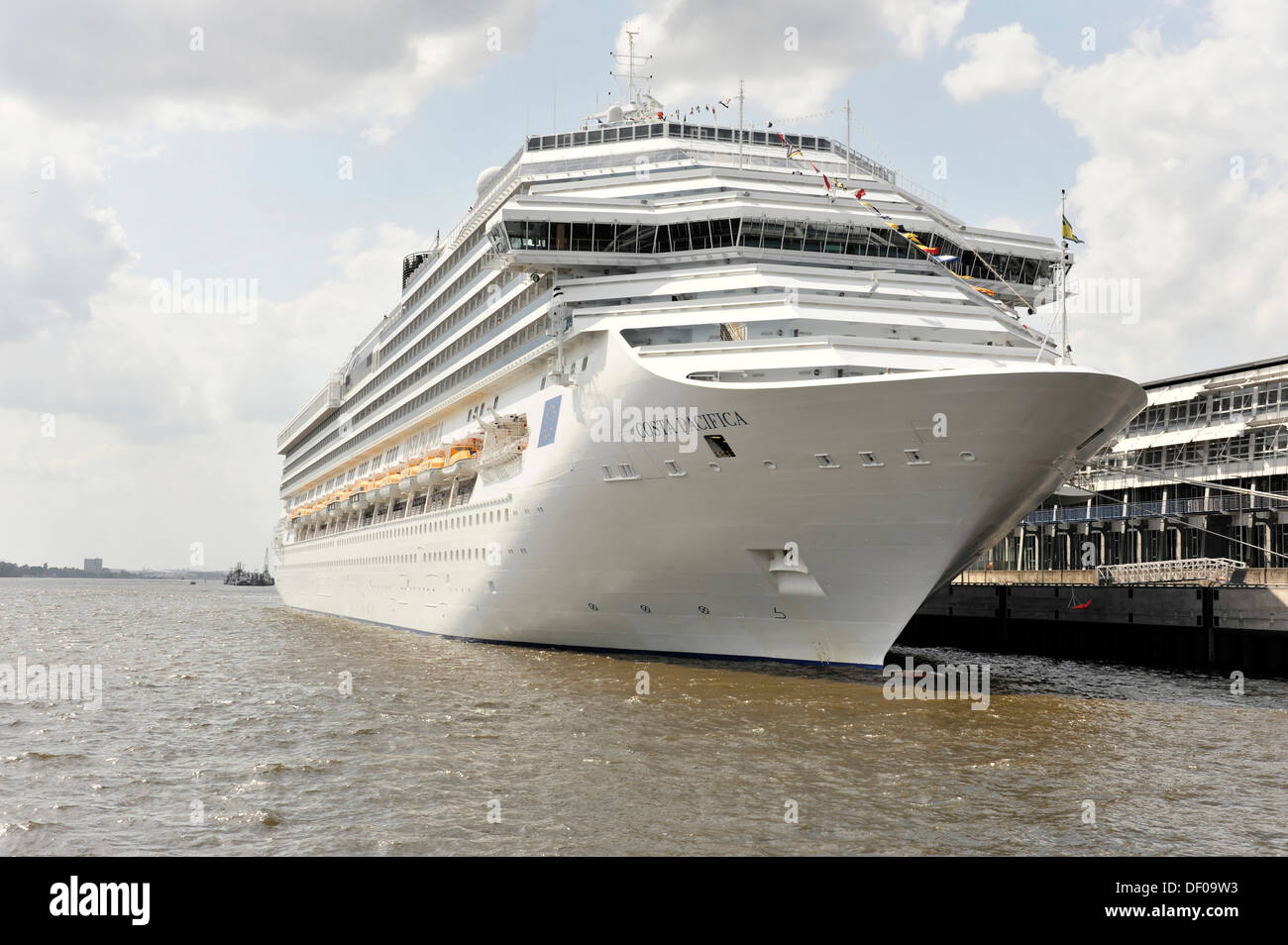 COSTA PACIFICA, cruise liner, 290.6 metres, 3000 passengers, built in 2009, Port of Hamburg, Hamburg Stock Photo