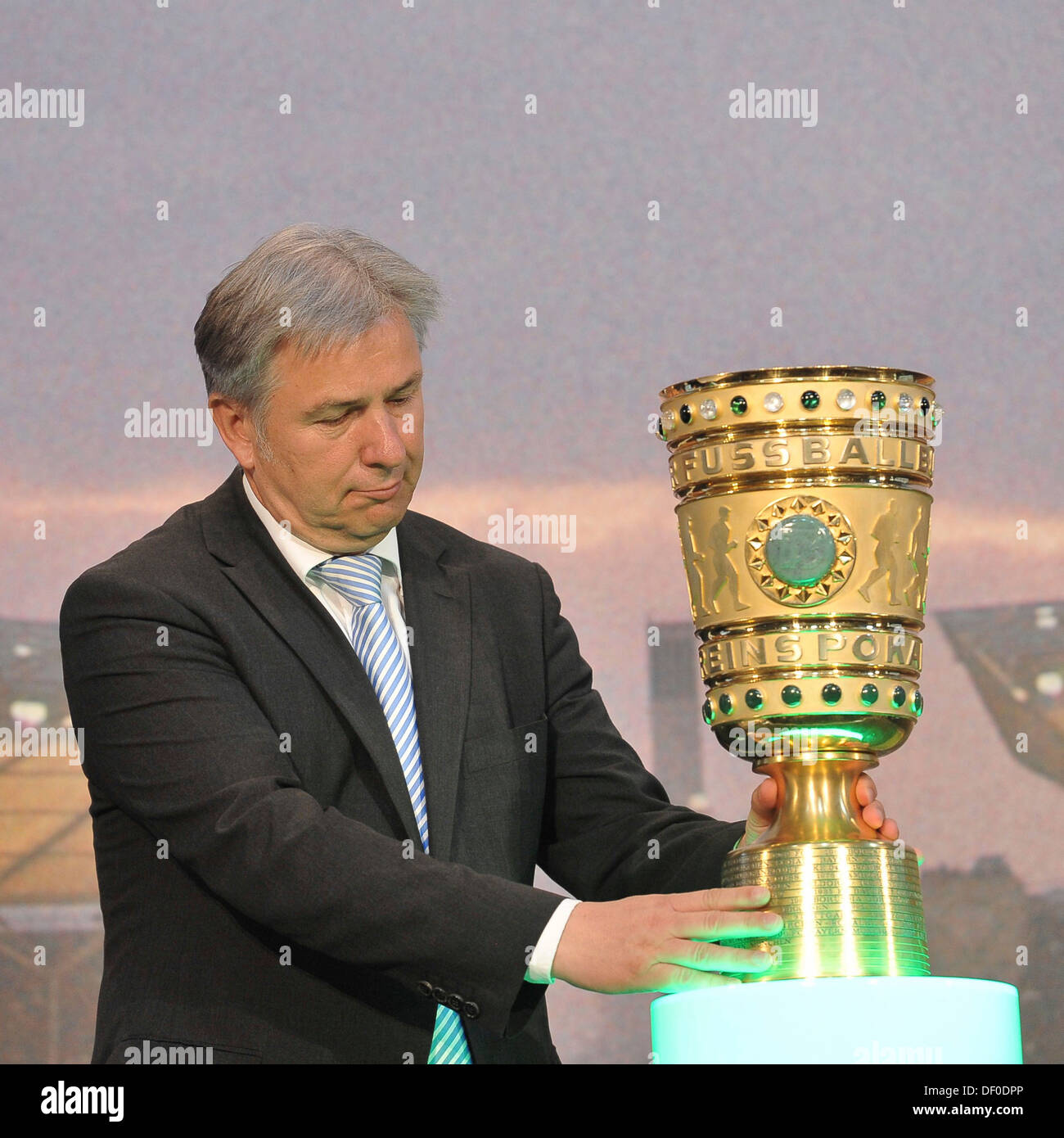 Klaus Wowereit, Mayor of Berlin, with DFB-Pokal, DFB Cup, Berlin Stock Photo