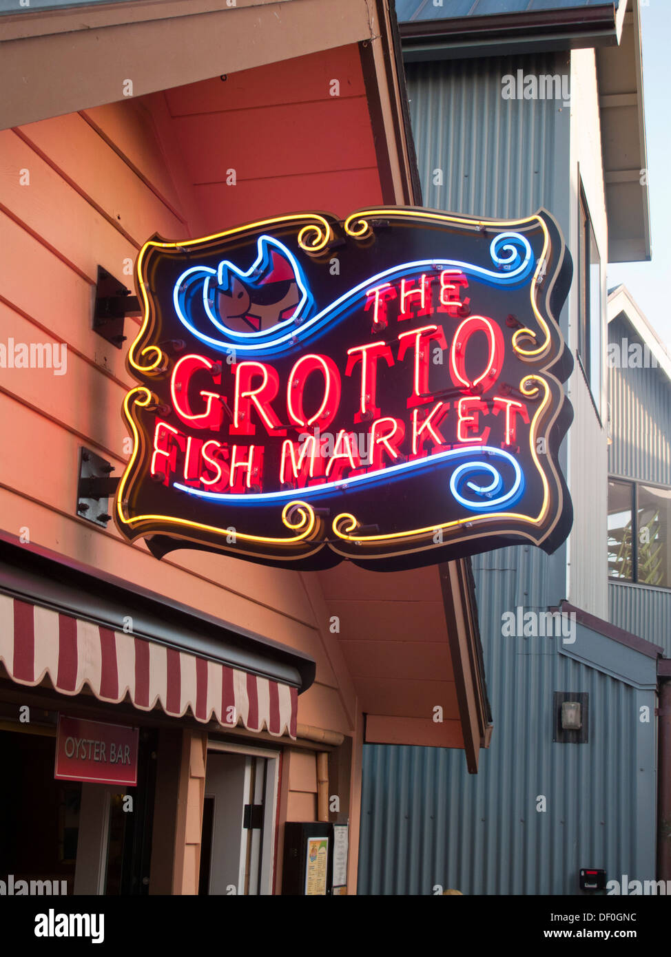 Oyster bar neon sign hires stock photography and images Alamy