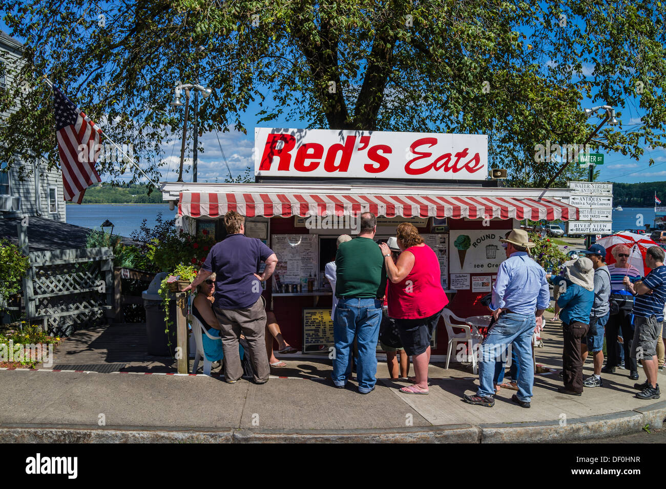 Red's Eats a small roadside restaurant in Wiscasset, Maine renowned for their lobster rolls. Stock Photo