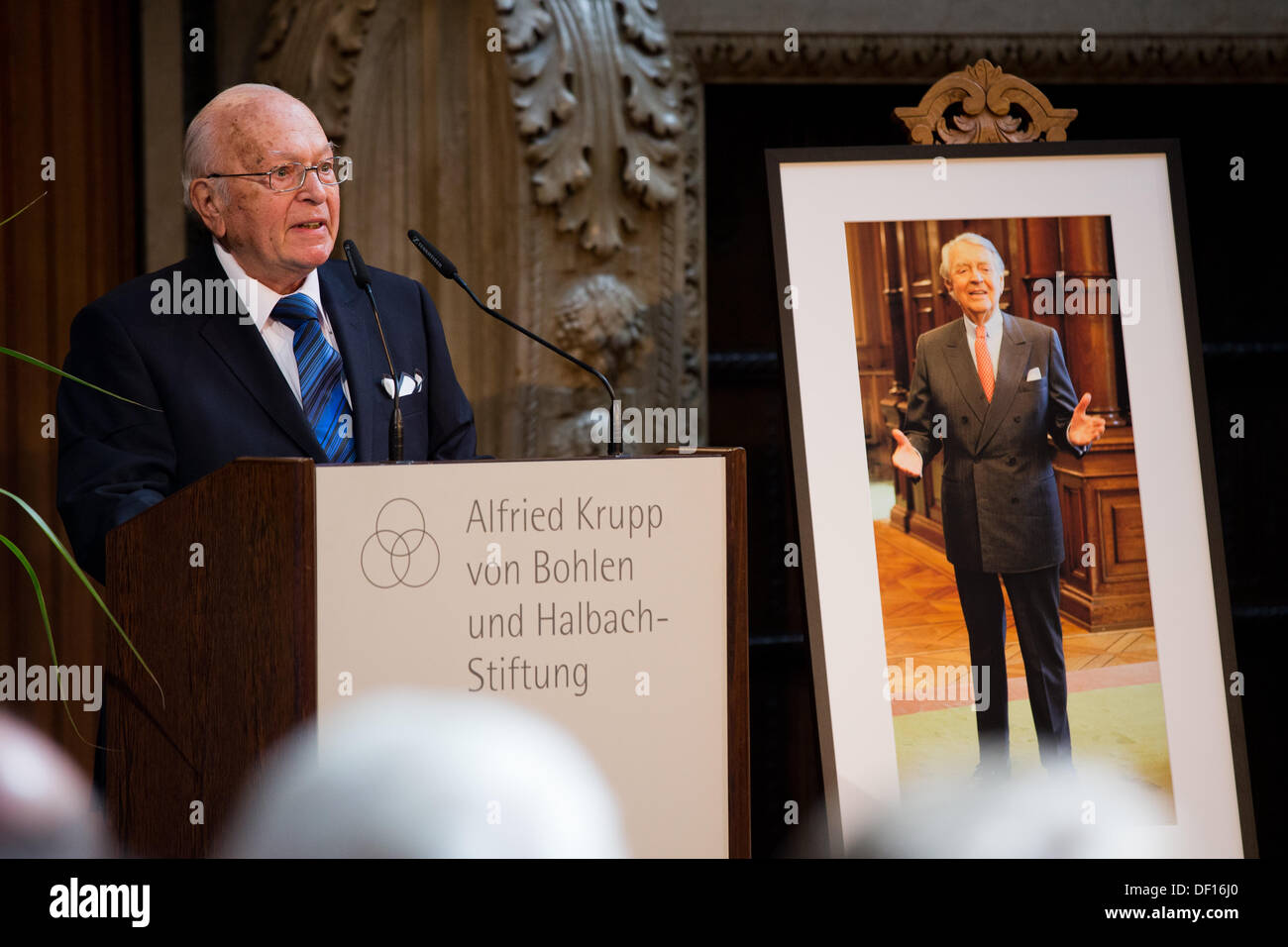 Jurek Rotenberg speaks during the funeral for Berthold Beitz, Chairman