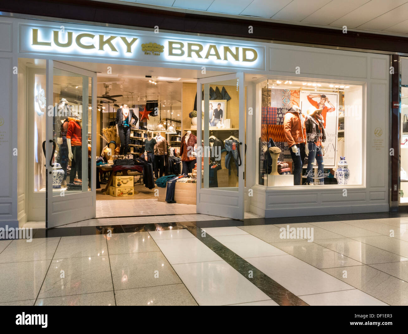 Lucky Brand Store in the Time Warner 