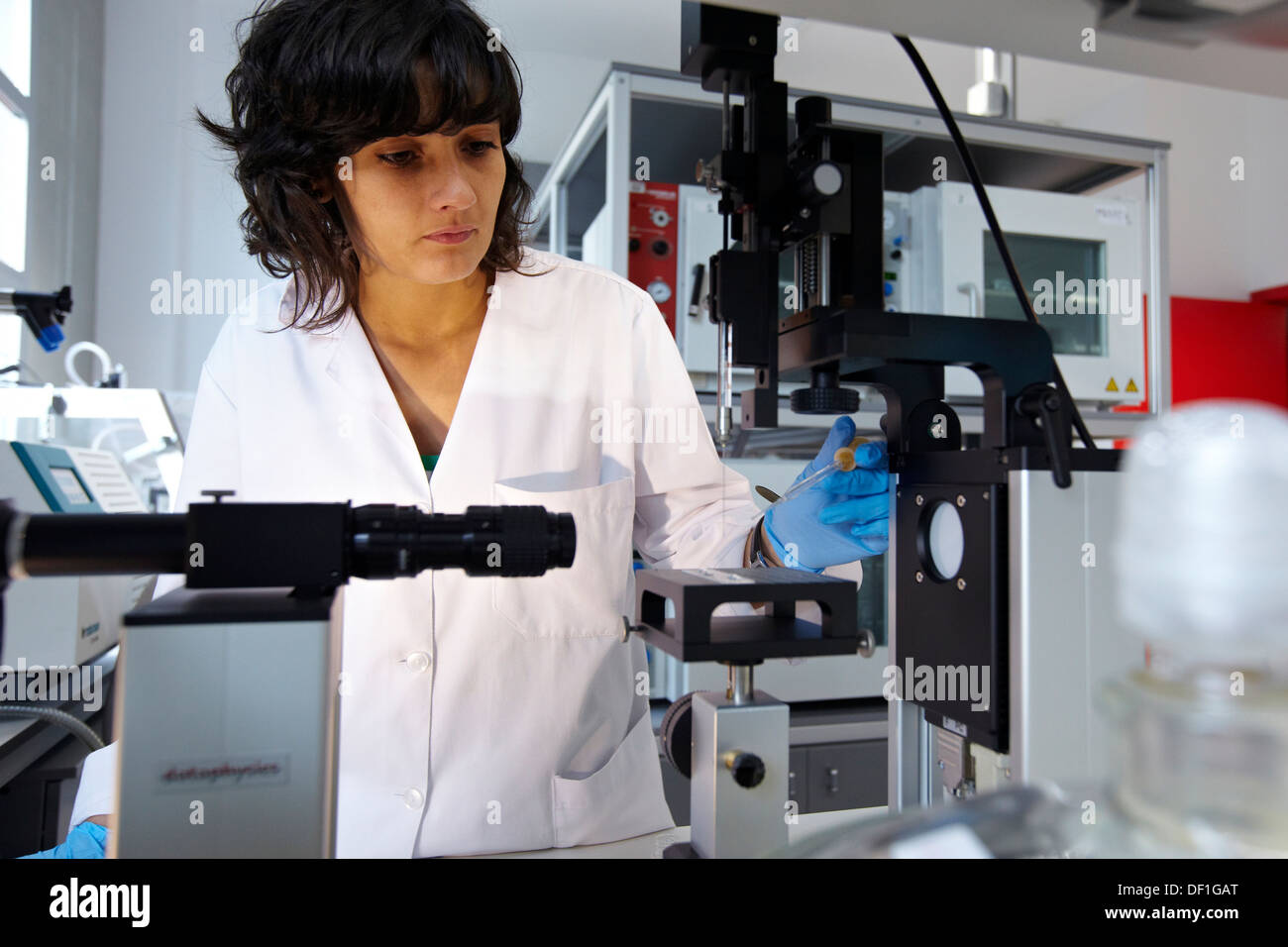 Surface analysis and materials characterization in Polymer Laboratory