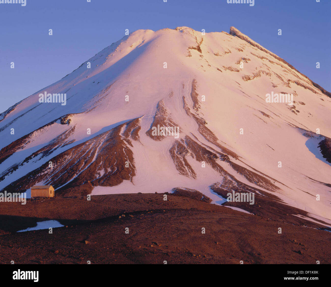 Sunrise at Syme hut Fantham´s Peak Mt Taranaki Egmont National Park New