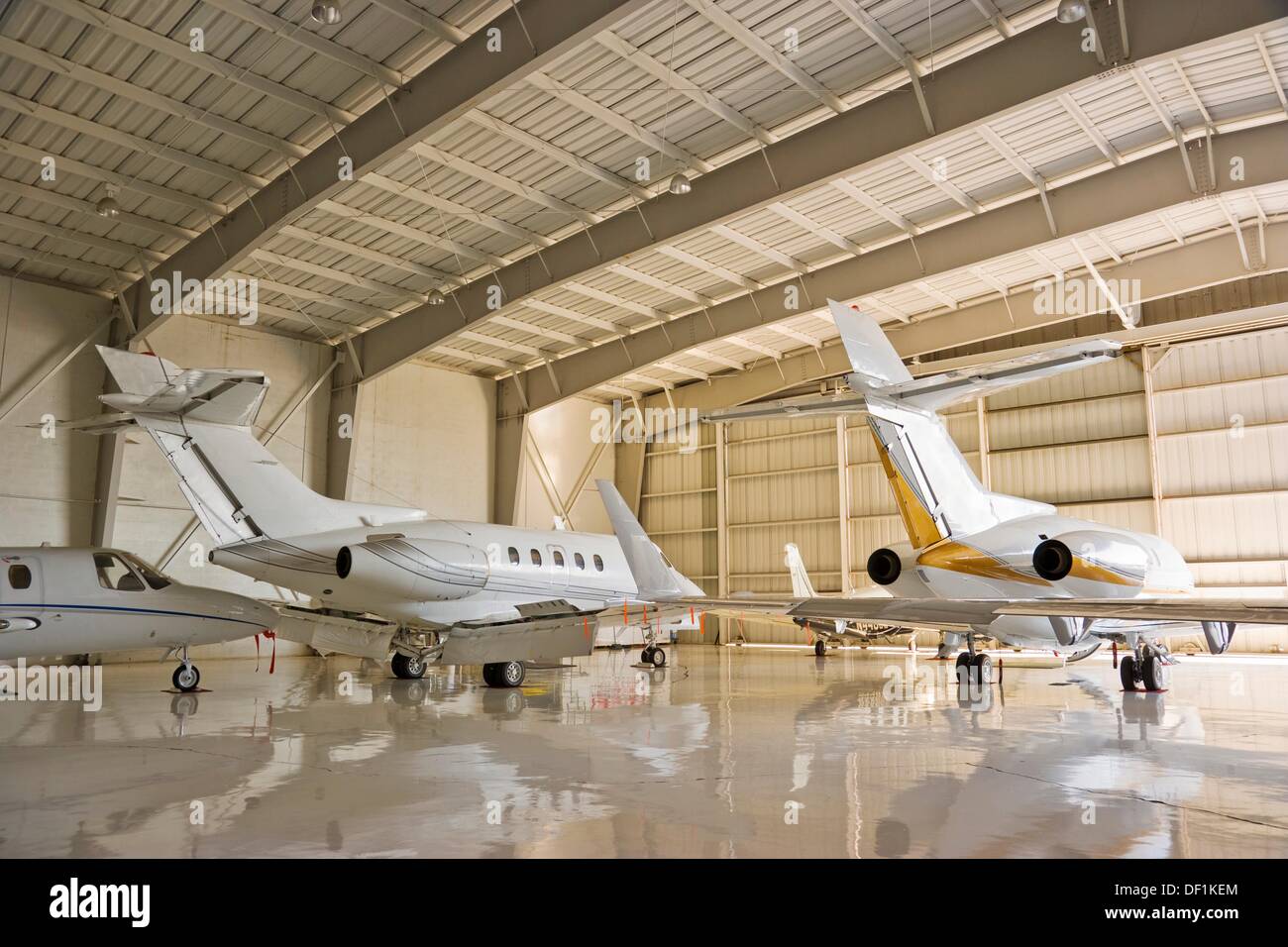 Aero store hires stock photography and images Alamy