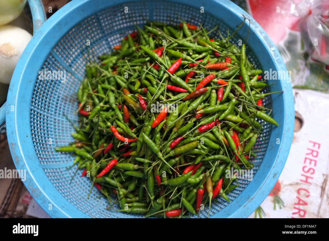 Thai bird’s eye chillies hi-res stock photography and images - Alamy