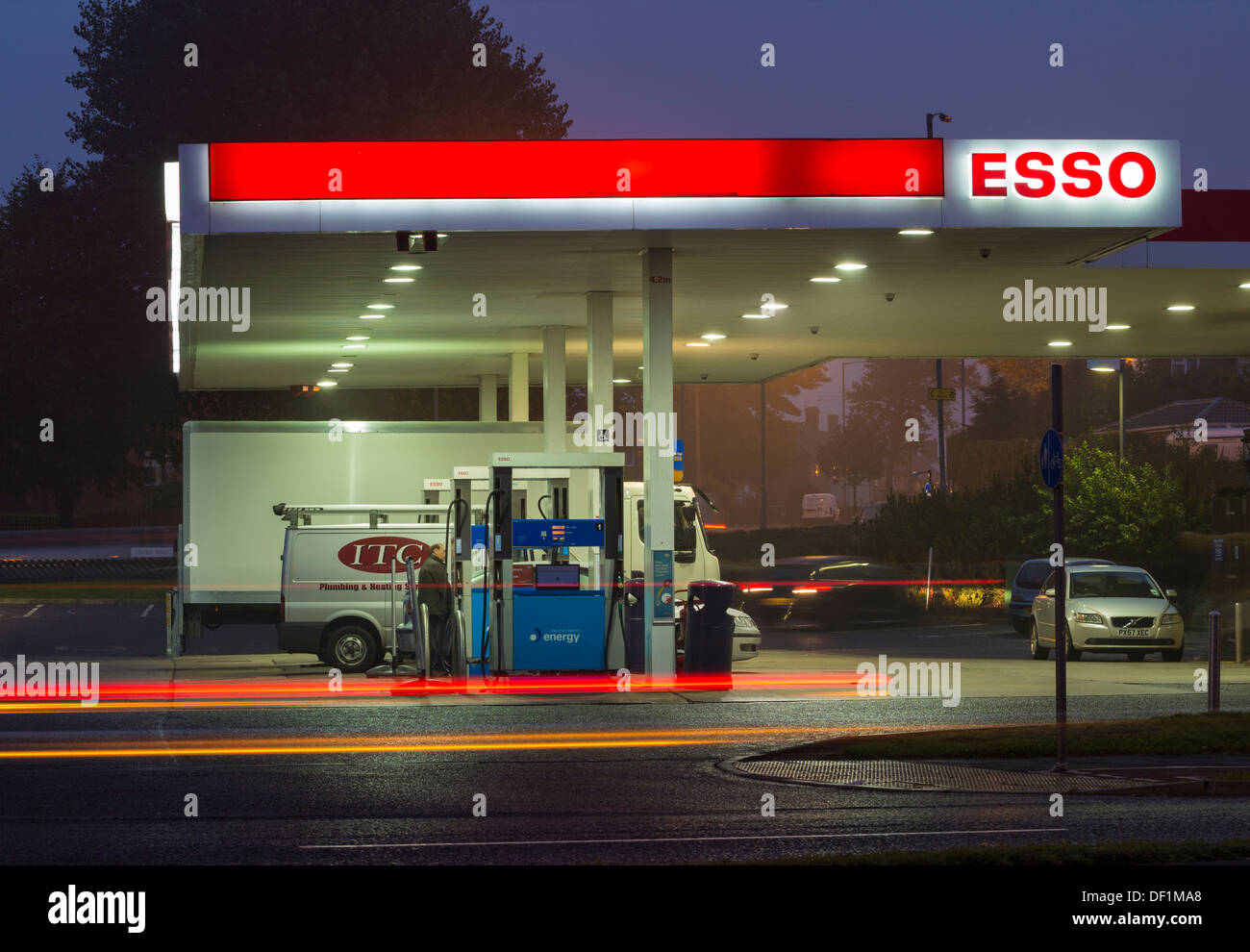 Esso petrol station tesco express hires stock photography and images Alamy