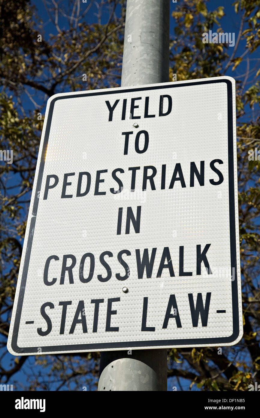 TEXAS Austin Yield to Pedestrians in Crosswalk State Law warning sign ...