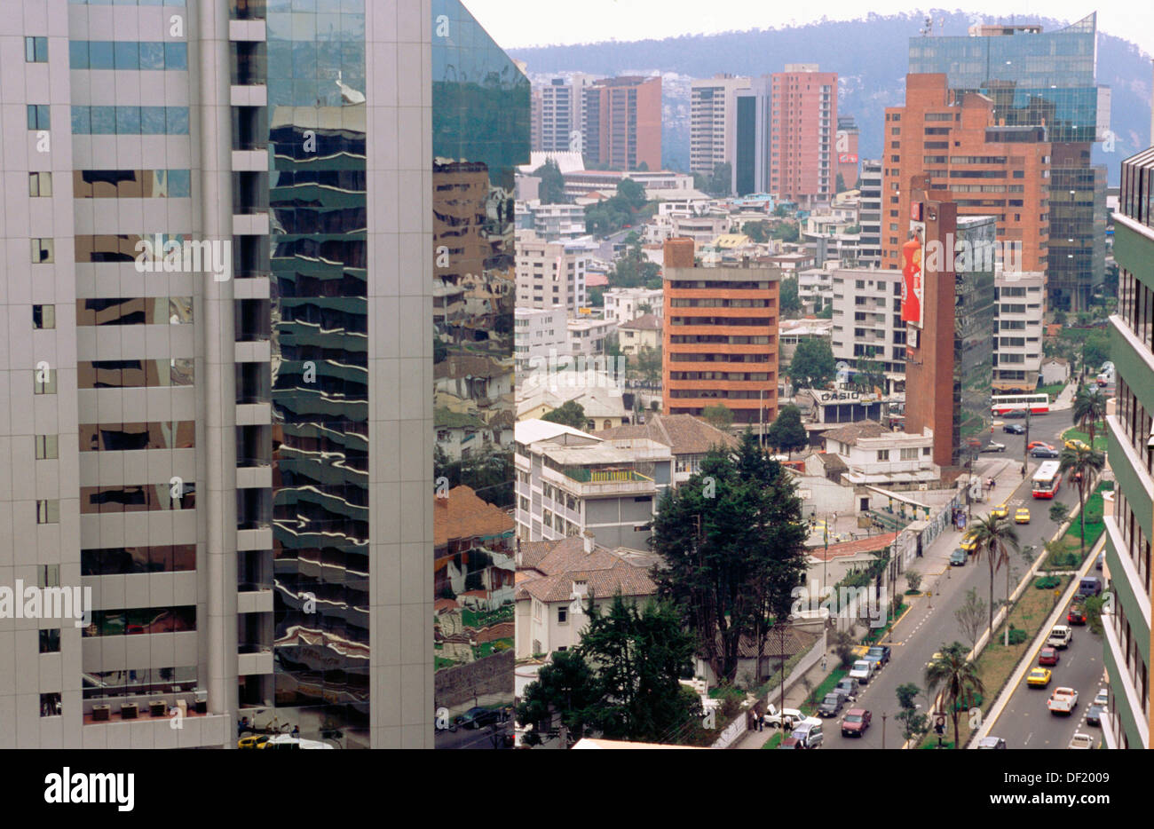 Avenida 12 de octubre. Quito. Ecuador Stock Photo Alamy