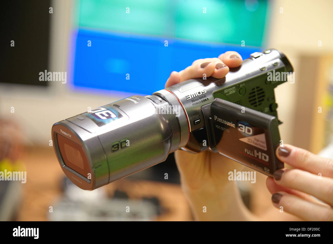 3D camera tests, digital TV and multimedia services,