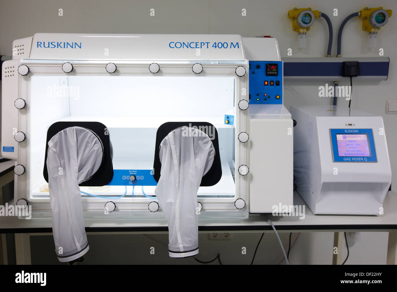 Atmospherecontrolled booth Cleanroom Microbiology Anaerobic