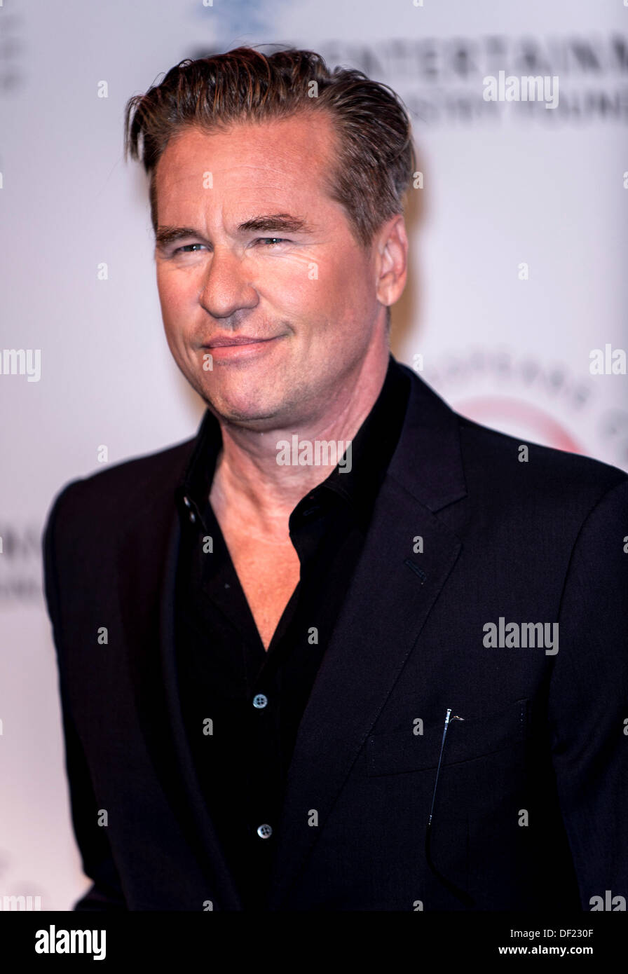 Santa Monica, CA, USA. 25th Sep, 2013. VAL KILMER arrives for the Shakespeare Center of Los Angeles' 23rd Annual Simply Shakespeare at the Broad Stage. Credit:  Brian Cahn/ZUMAPRESS.com/Alamy Live News Stock Photo