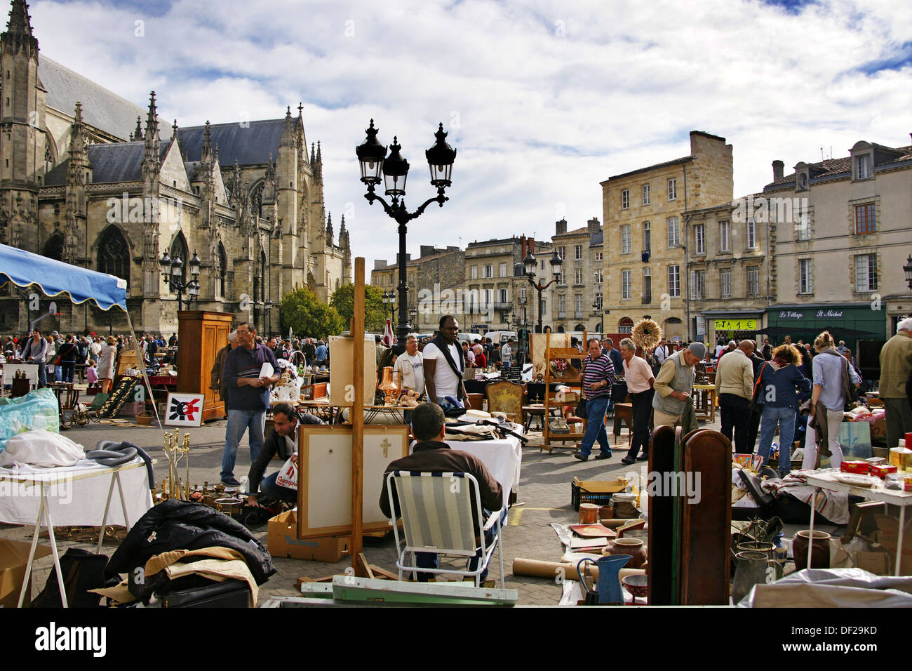 Flea market on Sunday morning on Place Saint Michel, at Bordeaux Stock