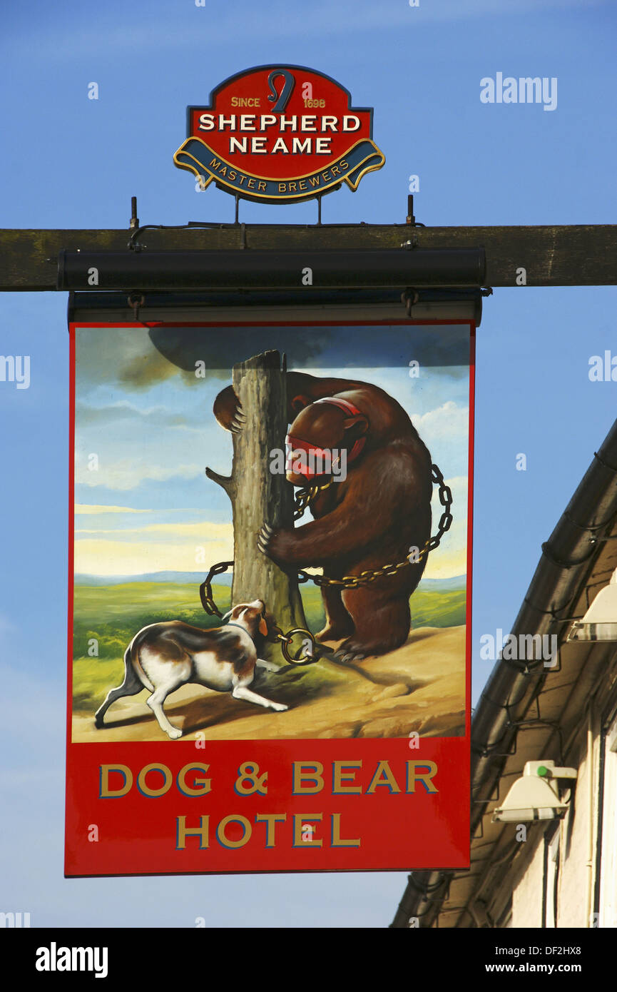 UK. Kent. Countryside hotel ´Dog and Bear´, near Maidstone Stock Photo