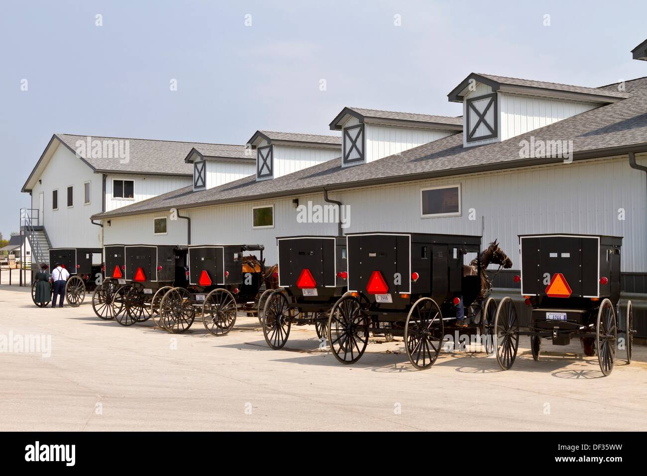Usa indiana shipshewana amish buggy hires stock photography and images