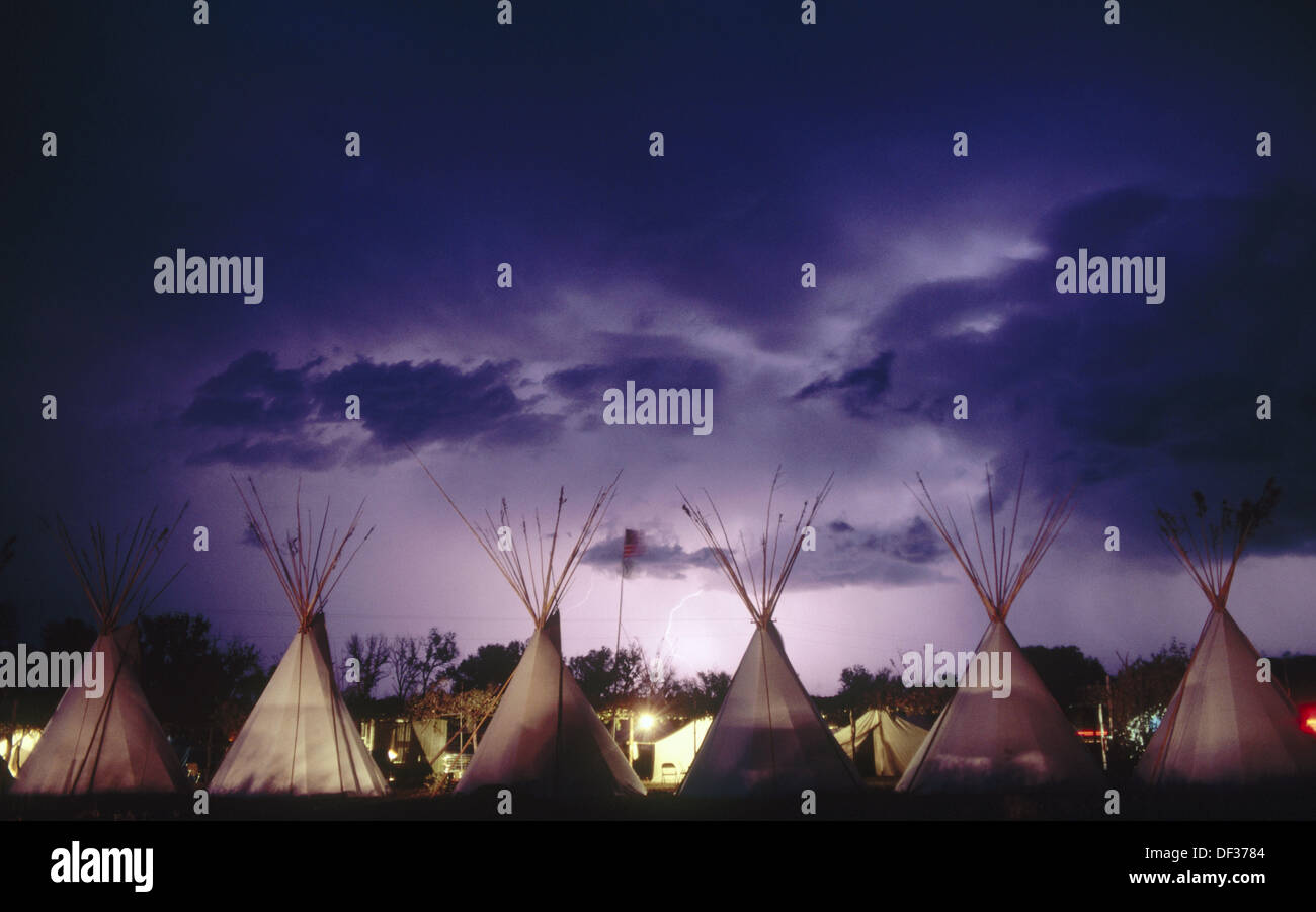 Crow Nation, Native Americans teepees. Montana, USA Stock Photo - Alamy