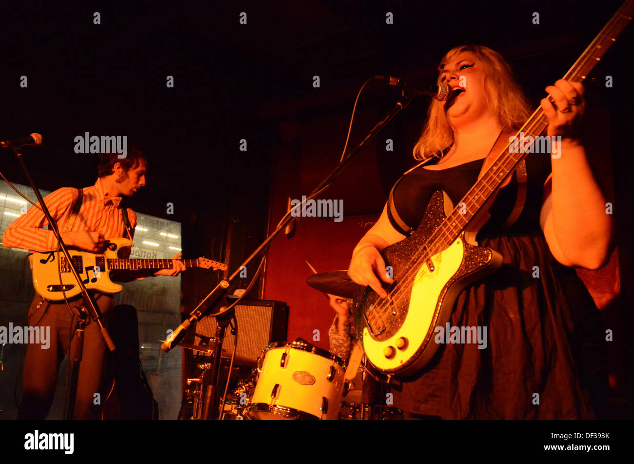 Shannon Shaw (R) and Cody Blanchard, members of US American indie rock band Shannon and the