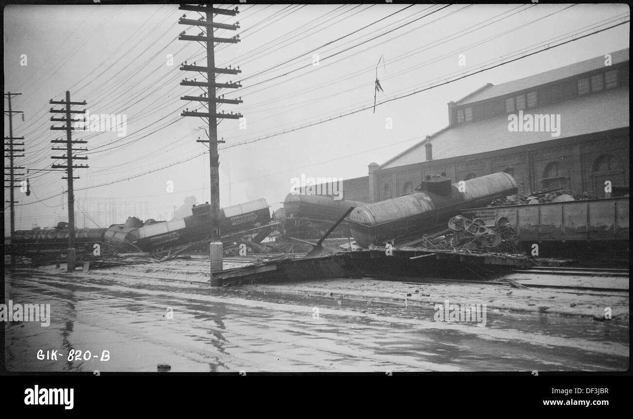 Railroad yard Black and White Stock Photos & Images - Alamy