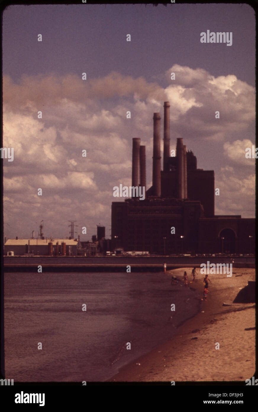 Calumet Park Far South Side On Lake Michigan Commonwealth Edison Stateline Plant In Background 551959 Stock Photo Alamy