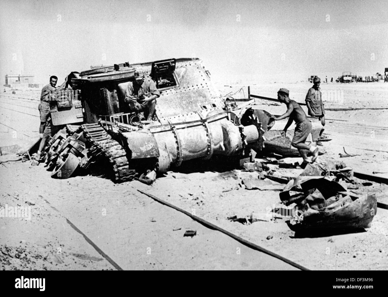 The image of the Nazi Propaganda!  depicts scrap from the war in Egypt, published 3 October 1941. Place unknown. Fotoarchiv für Zeitgeschichte Stock Photo