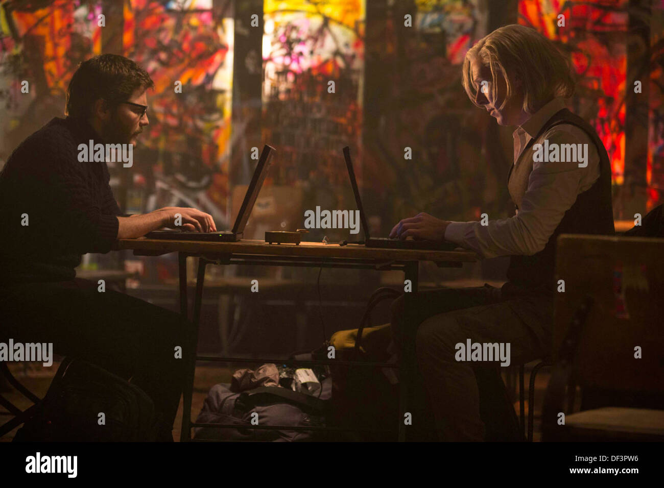 THE FIFTH ESTATE (2013) DANIEL BRUHL, BENEDICT CUMBERBATCH BILL CONDON (DIR) 001 MOVIESTORE COLLECTION LTD Stock Photo