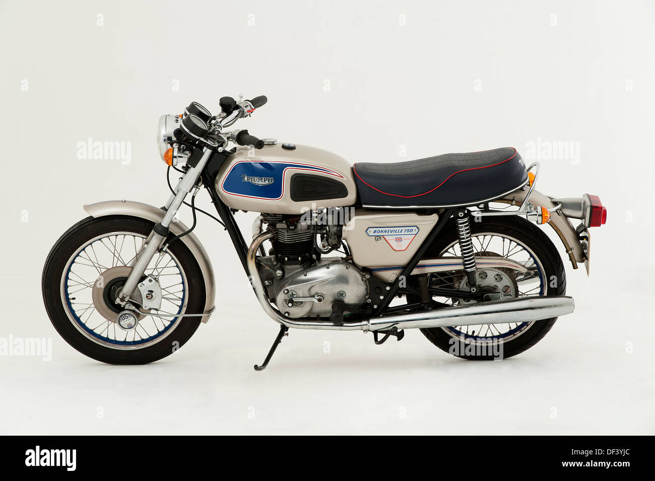 Triumph clearance bonneville 750cc
