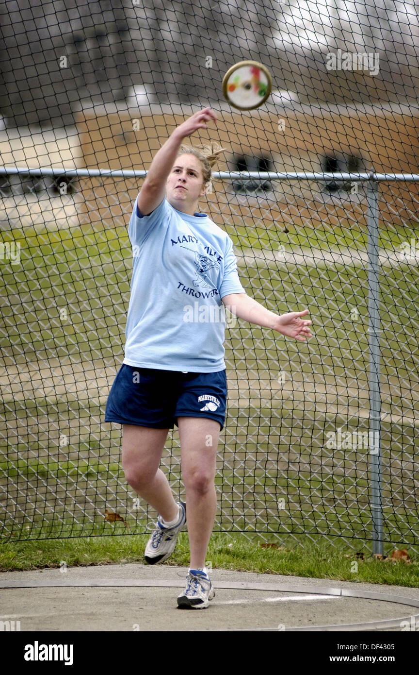 Girl with discus hires stock photography and images Alamy