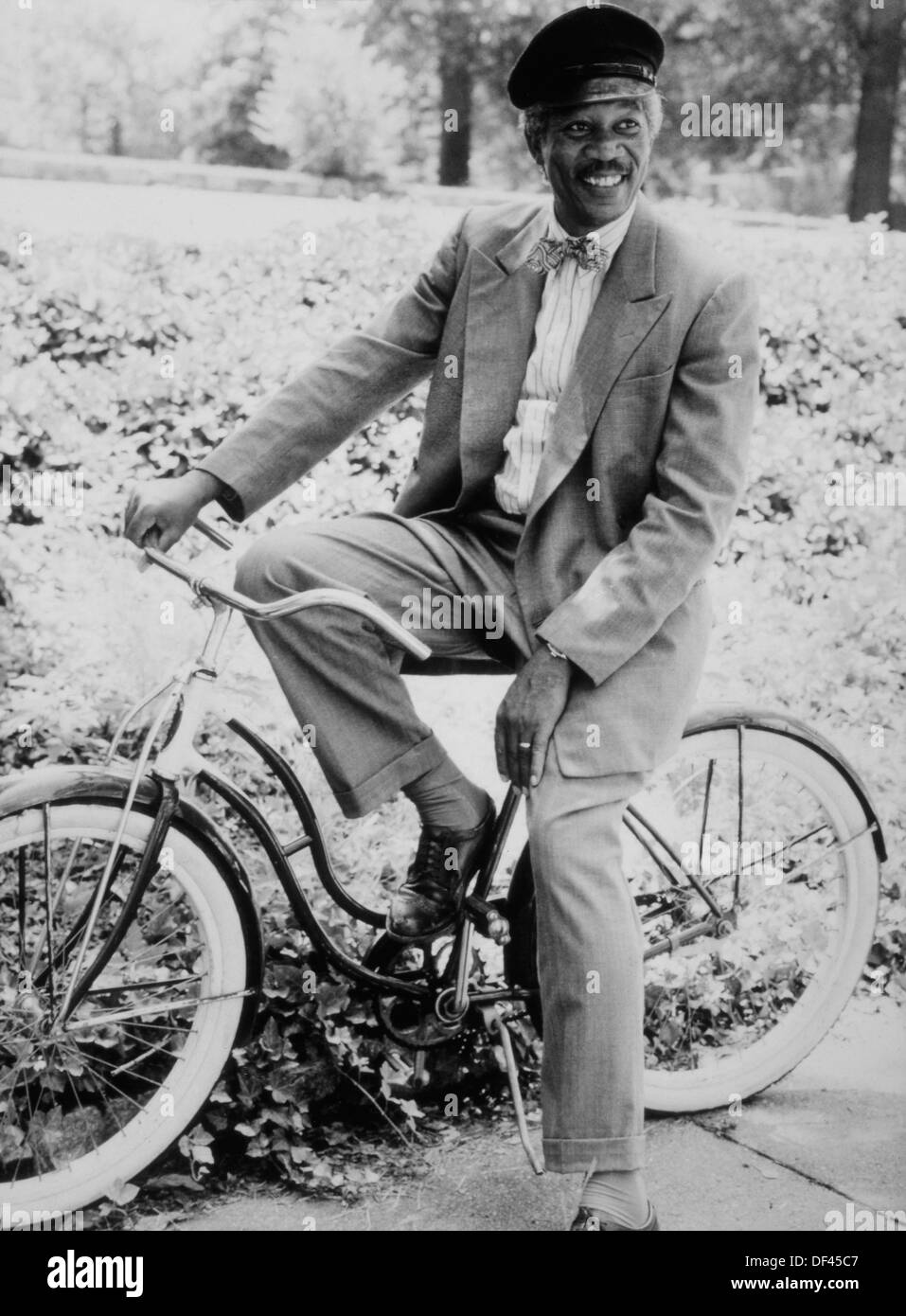 Morgan Freeman, on-set of the Film, 'Driving Miss Daisy', Photo by Sam Young Emerson, The Zanuck Company with Distribution via Warner Bros., 1989 Stock Photo