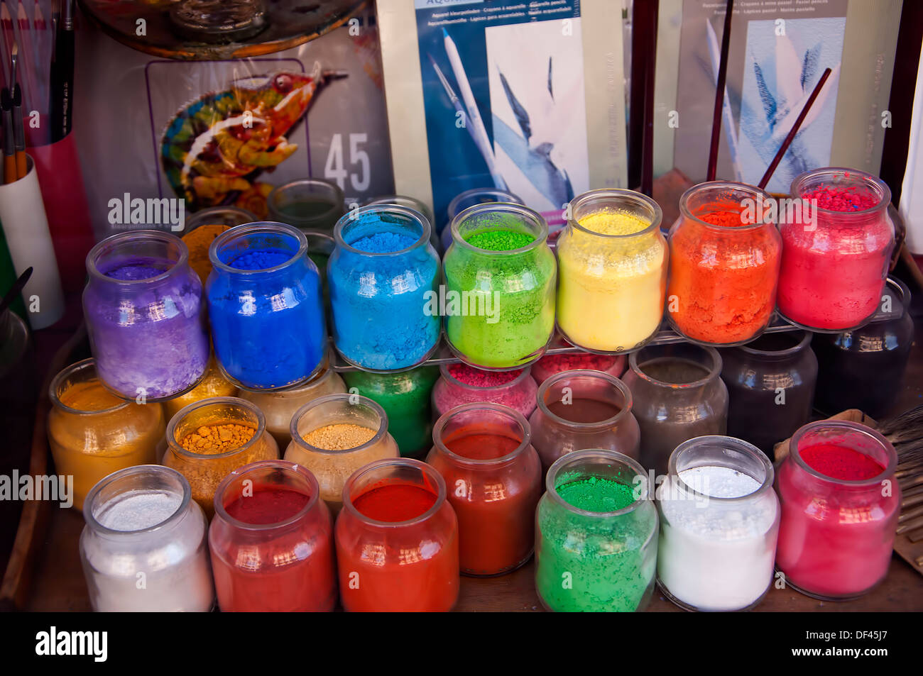 Old pigment powder hi-res stock photography and images - Alamy