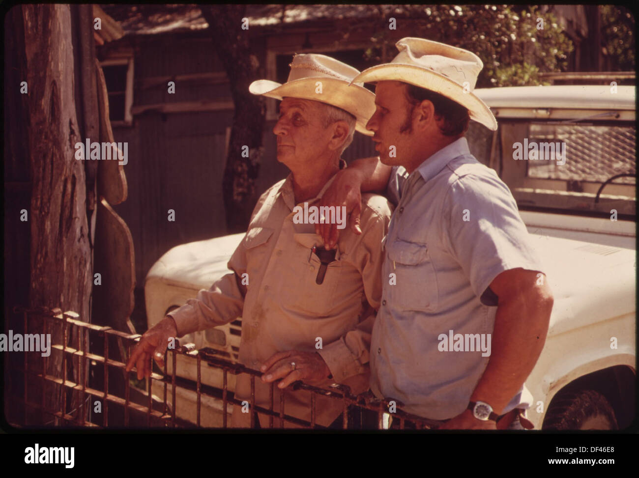 Father shows son tradition hi-res stock photography and images - Alamy