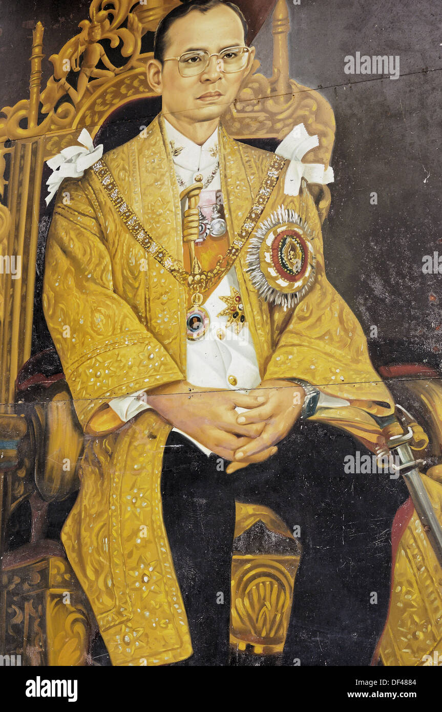 King Bhumibol (Rama IX) of Thailand, the world longest serving monarch.  Painted by schoolchildren. Bangkok city, Thailand Stock Photo - Alamy