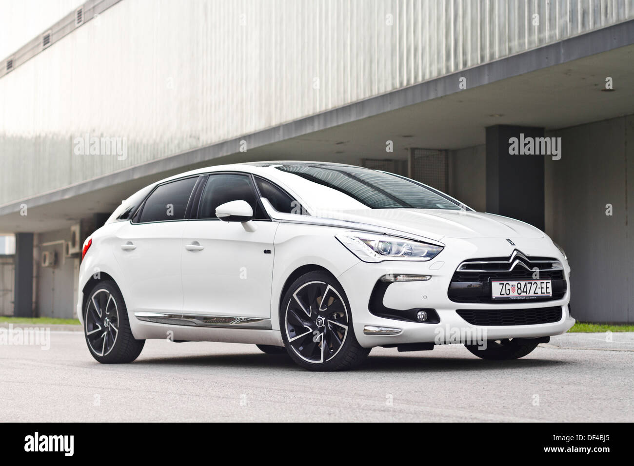 Citroen ds5 hi-res stock photography and images - Page 2 - Alamy