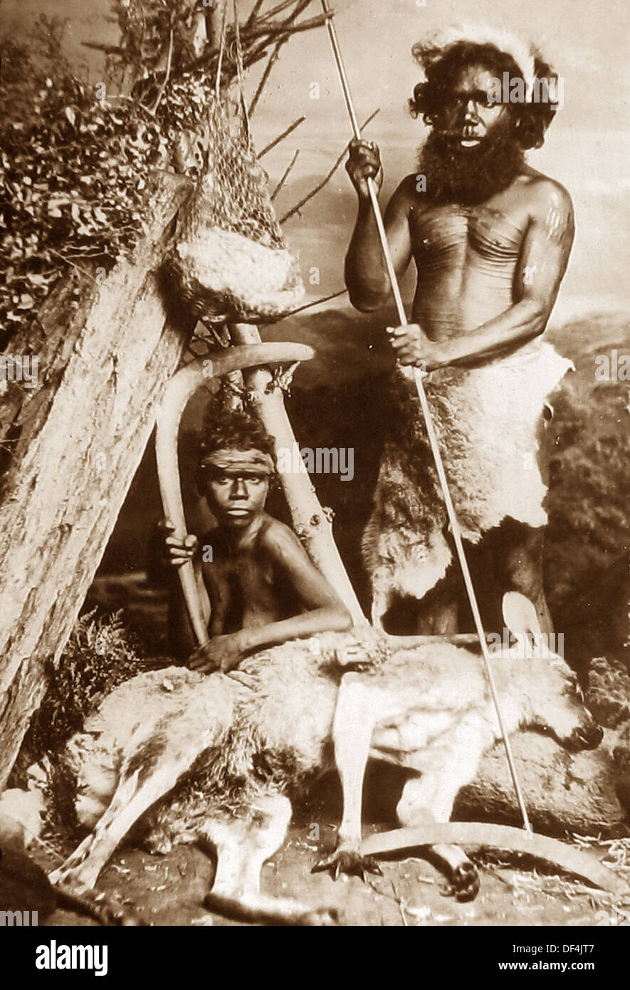 Aborigines australia kangaroo hi-res stock photography and images - Alamy