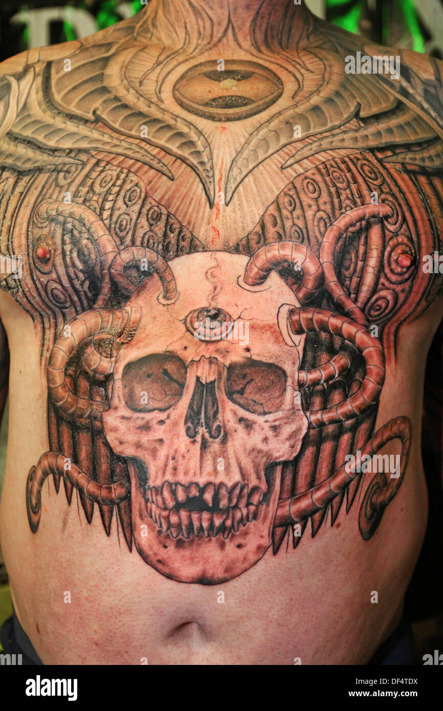 Blood skull traditional tattoo Alex T. Frazer on Instagram: “Raining blood  🤘🏻 chosen from my flash by Lauren.… | Chest tattoo men, Tattoo you,  Traditional tattoo