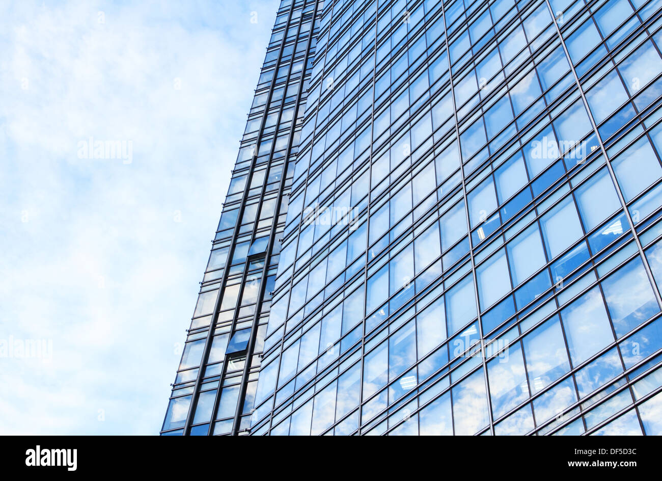 Sunlight office building hi-res stock photography and images - Alamy