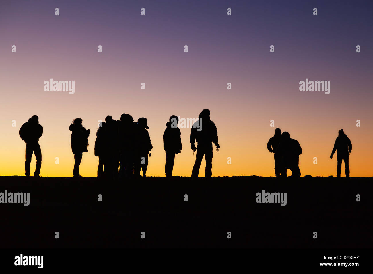 People silhouettes hi-res stock photography and images - Alamy