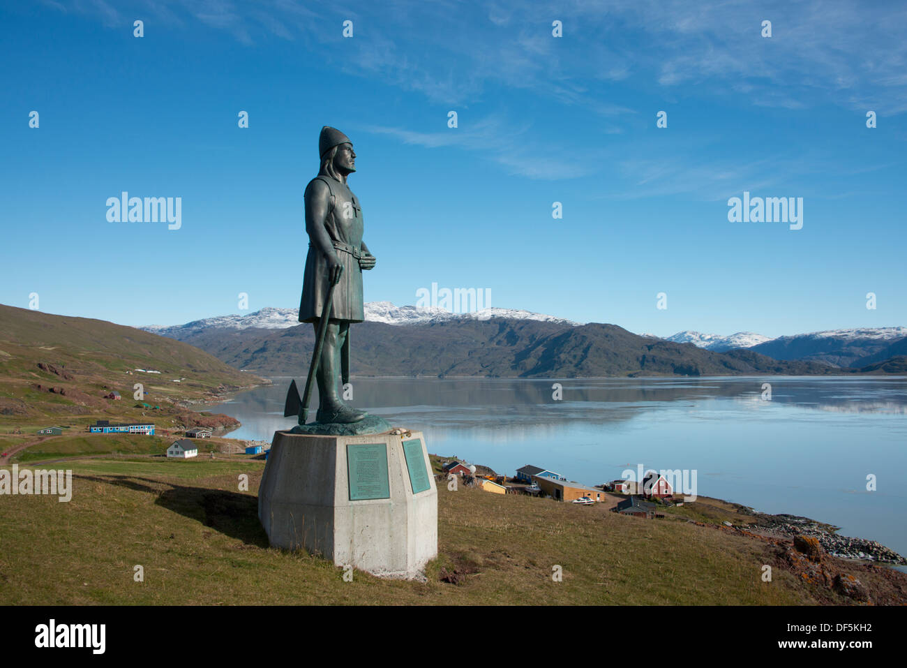 Greenland, Tunulliarfik (aka Erik's Fjord), Qassiarsuk.  Brattahlid, Erik the Red's Eastern Settlement. Leif Erikson statue. Stock Photo