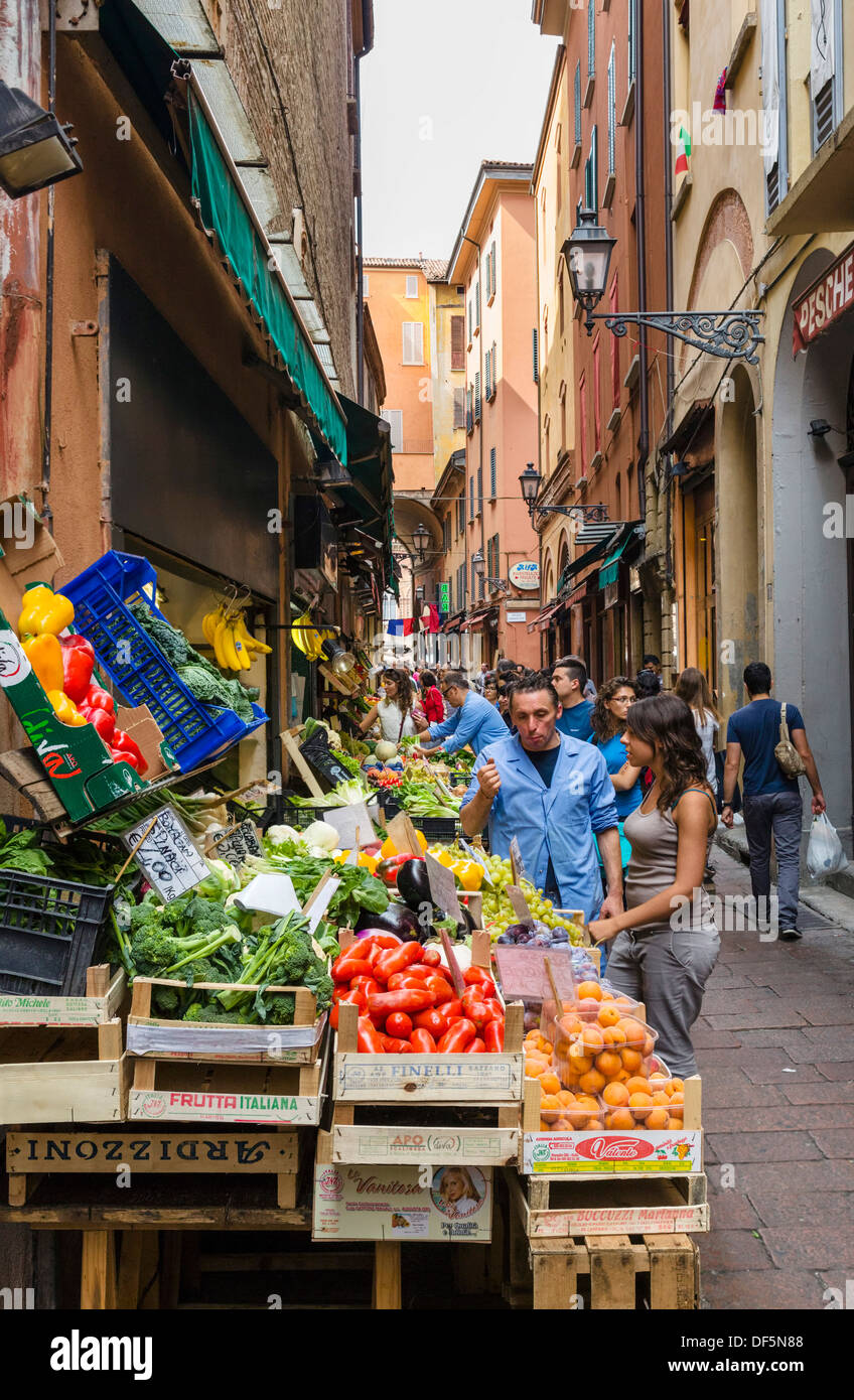 Produce stalls on Via Pescherie Vecchie in the historic city centre, Bologna, Emilia Romagna, Italy Stock Photo