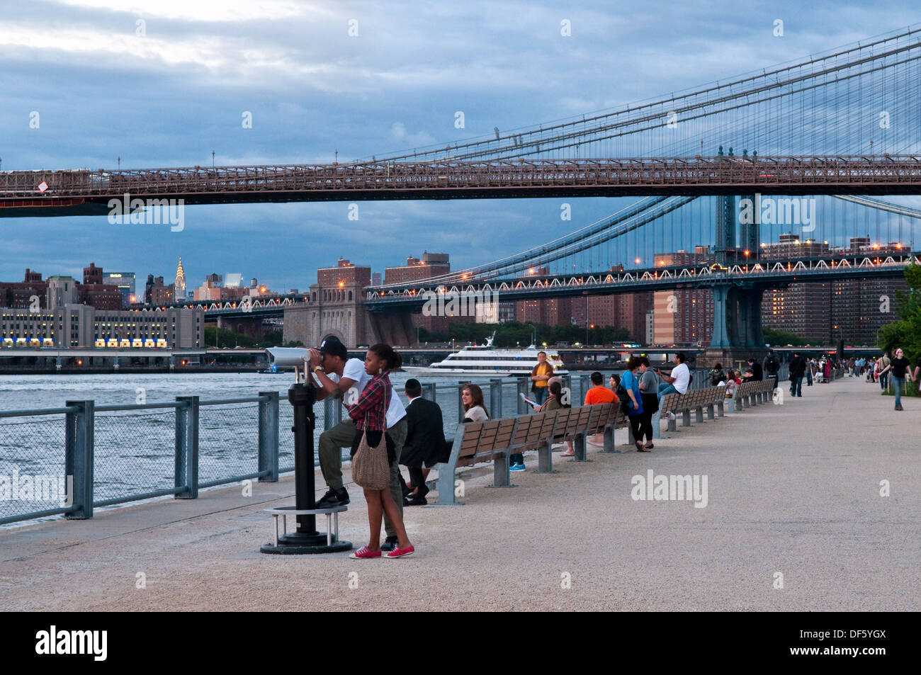 Brooklyn bridge park hi-res stock photography and images - Alamy