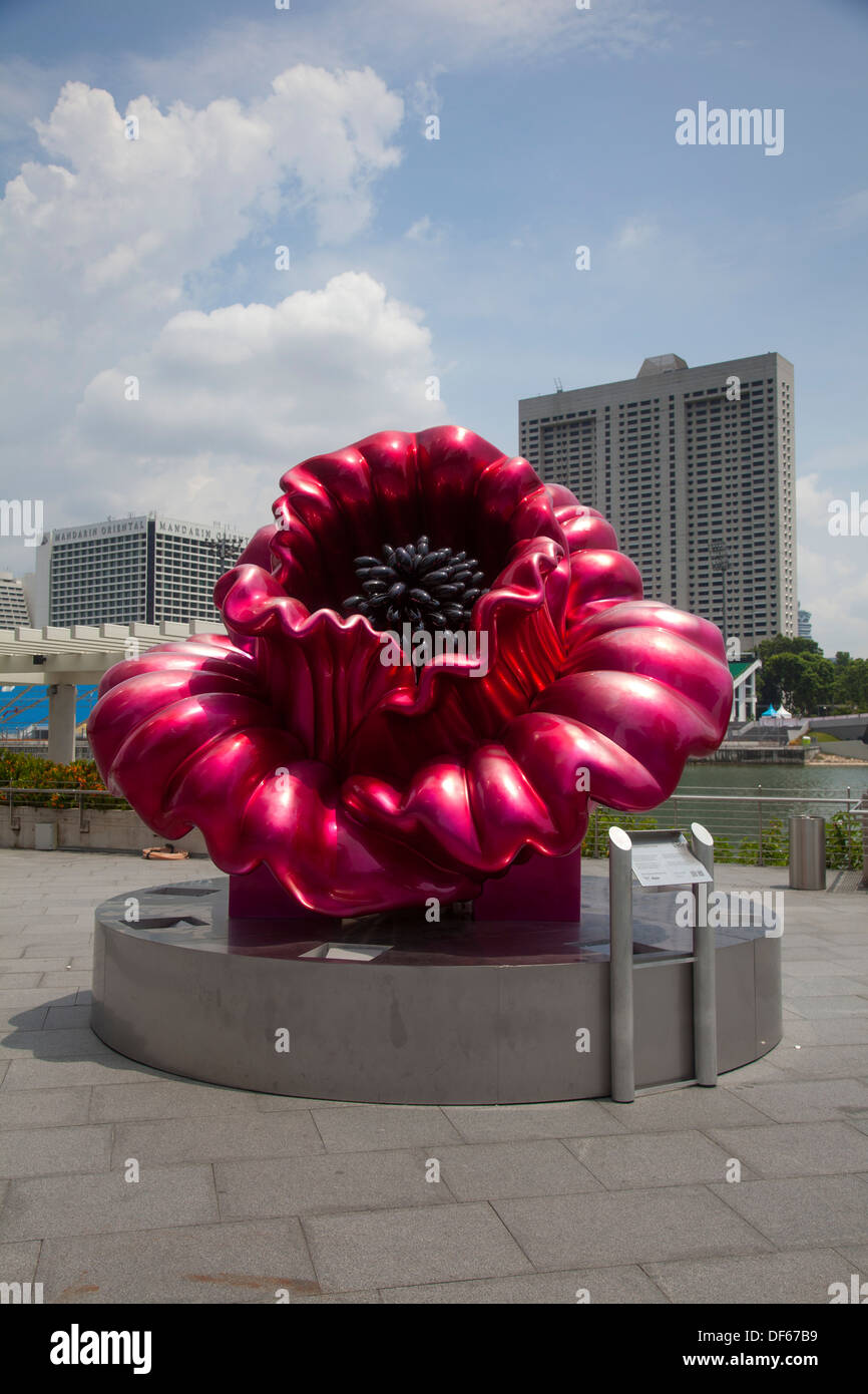 Red sculpture singapore hires stock photography and images Alamy