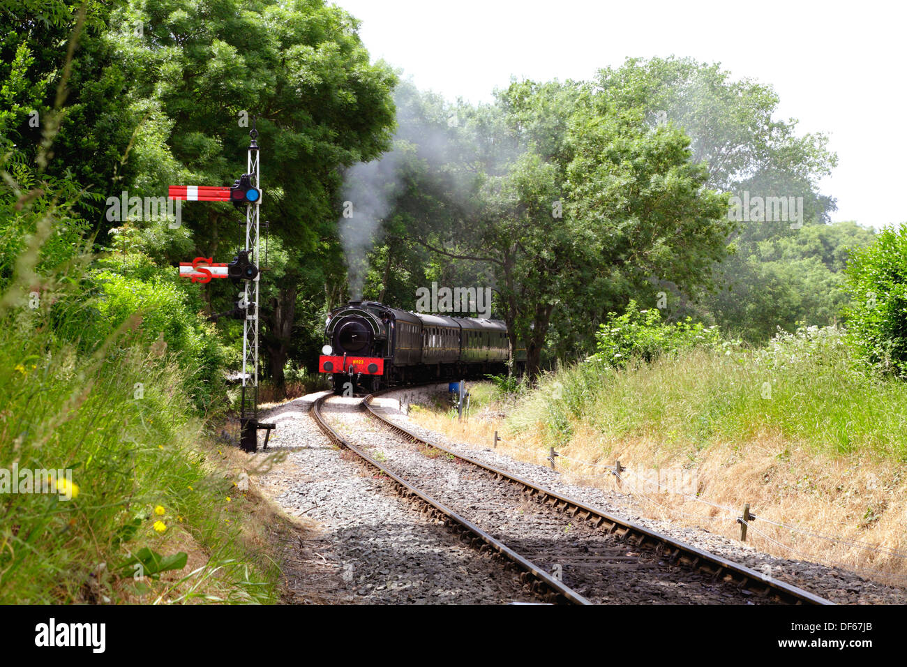 Tenterden steam railway hires stock photography and images Alamy