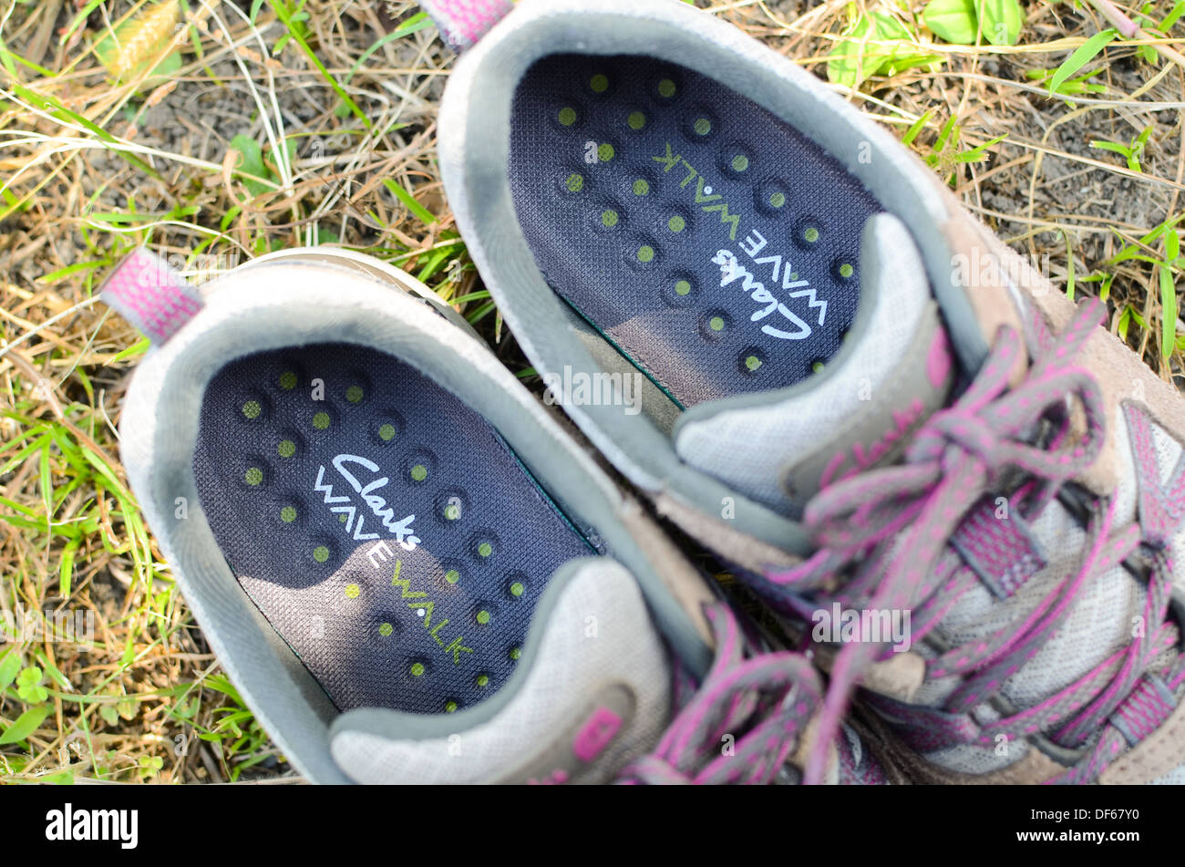 clarks shoes old orchard