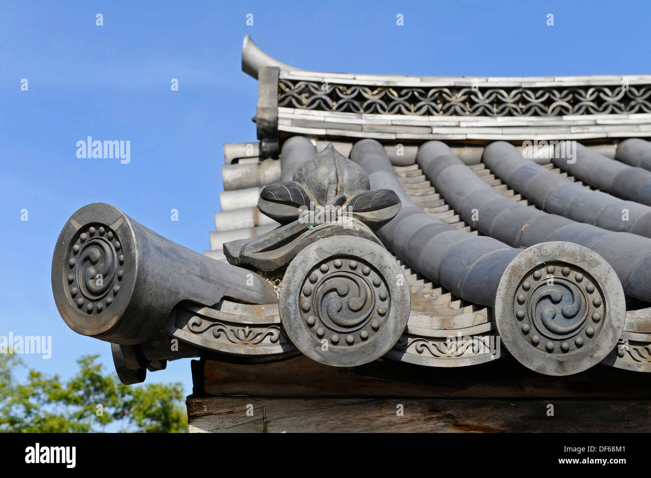 Japanese decorative roof tiles Stock Photo - Alamy